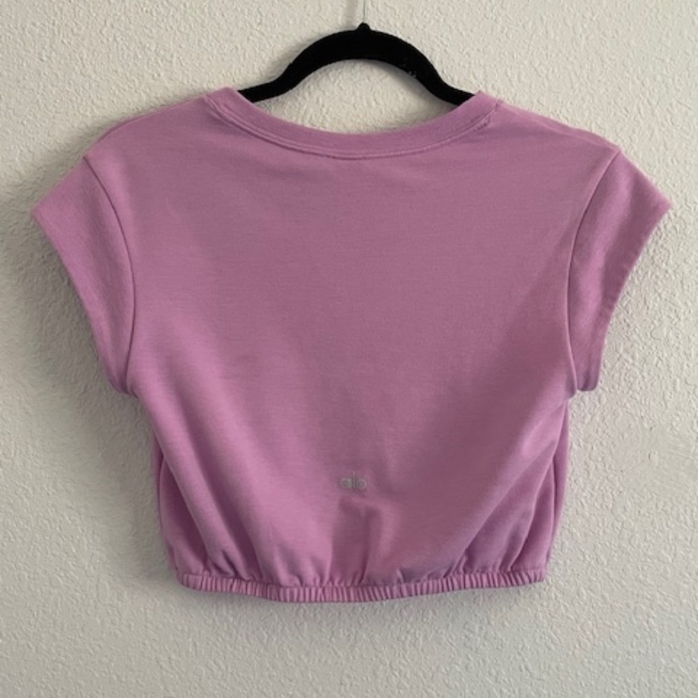 ALO YOGA Dreamy Crop Top Short Sleeve, Purple-ish/Pink 💜🩷 Size XS - Picture 5 of 8